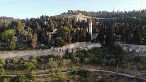 The-beautiful-Russian-church-in-Jerusalem