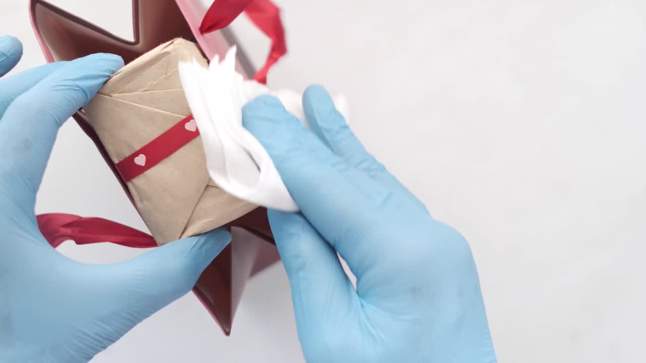 la limpieza de un regalo