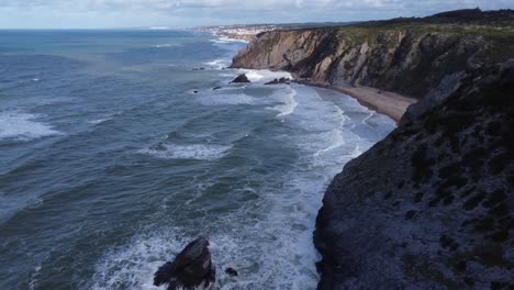 26-De-10---Imágenes-De-Drones-4k-De-Los-Lugares-Más-Bellos-De-La-Costa-De-Lisboa---Mirador-De-Carneiro-Gps:-38