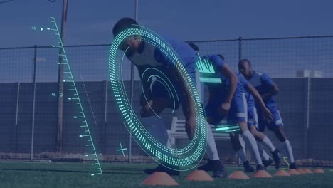 animación de escaneo de alcance y procesamiento de datos sobre diversos jugadores de fútbol masculino haciendo ejercicio.