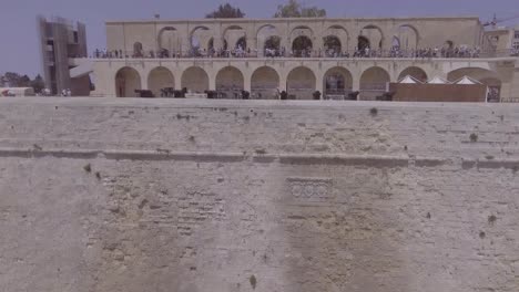 Aerial-back-from-fort-or-cannon-reveals-the-island-of-Malta