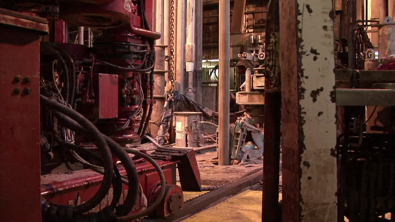 북해-2에 있는 석유 굴착 장치의 드릴 바닥에서