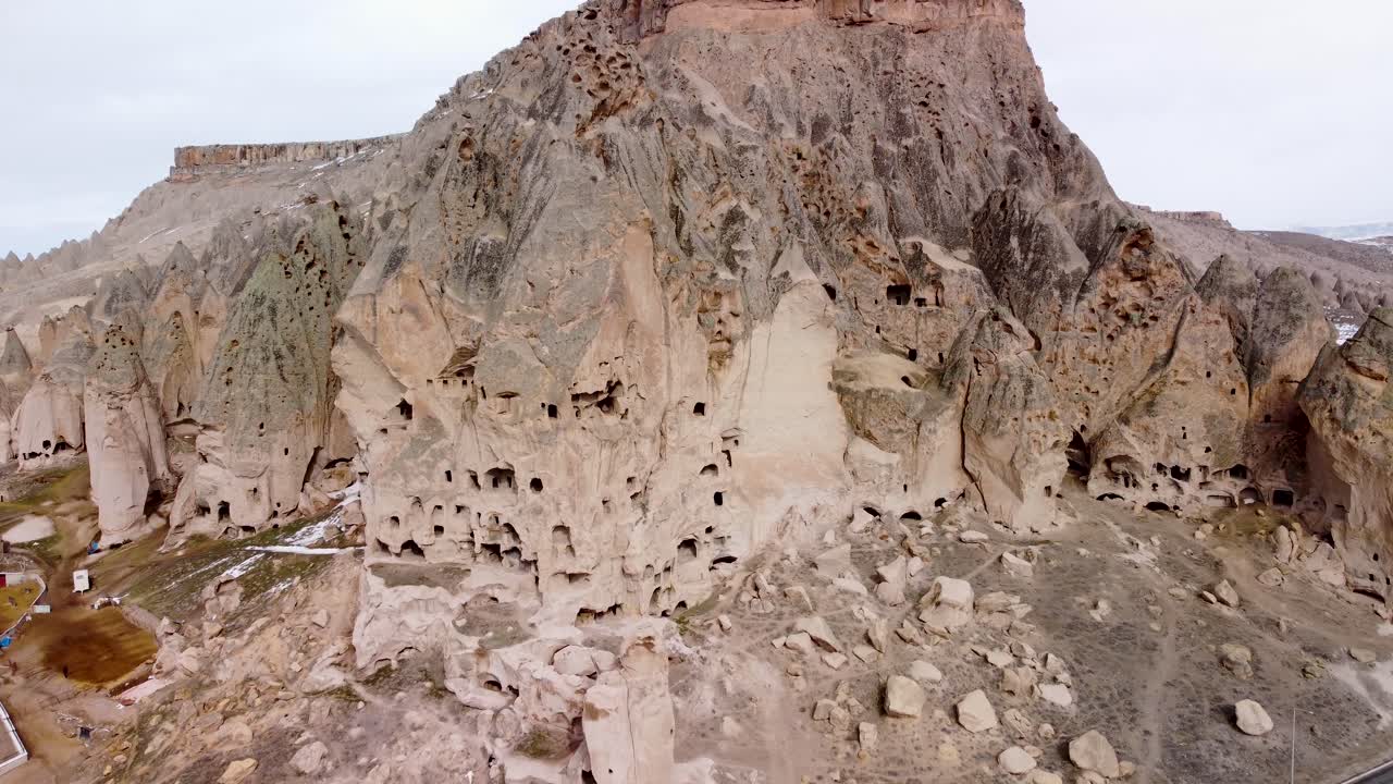 고대 산악 요새 터널