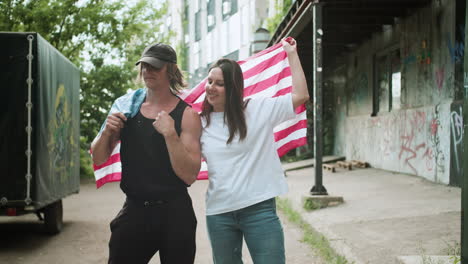 friends celebrating 4th of july