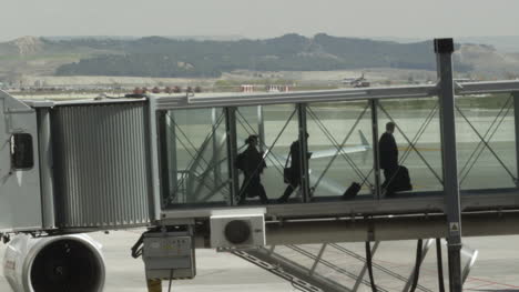 bajando del avión2