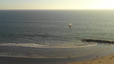 Sailboat-Out-At-Venice-Beach