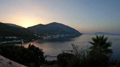 Poros-Hyperlapse-Sonnenuntergang,-Kefalonia,-Griechische-Insel