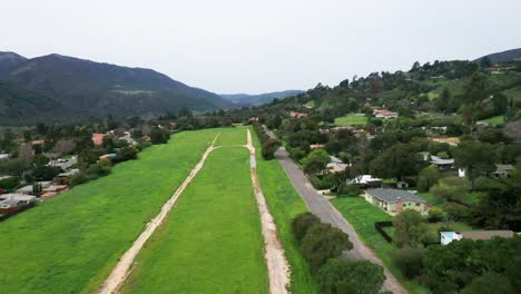 Toma-Aérea-Del-Antiguo-Aeropuerto-De-Carmel-Valley