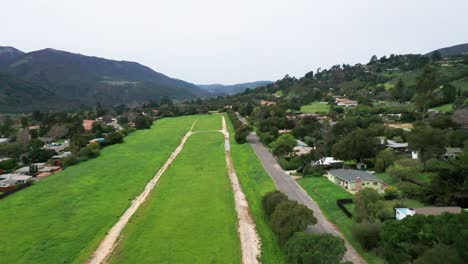 toma aérea del antiguo aeropuerto de carmel valley