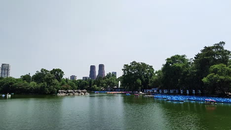 Timelapse-Durante-Una-Mañana-En-El-Lago-Chapultepec-En-La-Ciudad-De-México