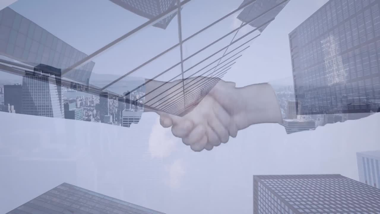Composizione digitale di persone d'affari che si stringono la mano su alti edifici sullo sfondo.