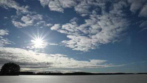 Time-lapse-of-sky-clearing-from-clouds-on-a-beautiful-winter-day