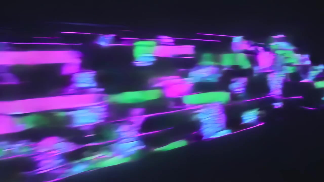 Avvio riproduzione: glitch neon che scorre su schermo scuro, formando blocchi neon per creare un effetto glitch.