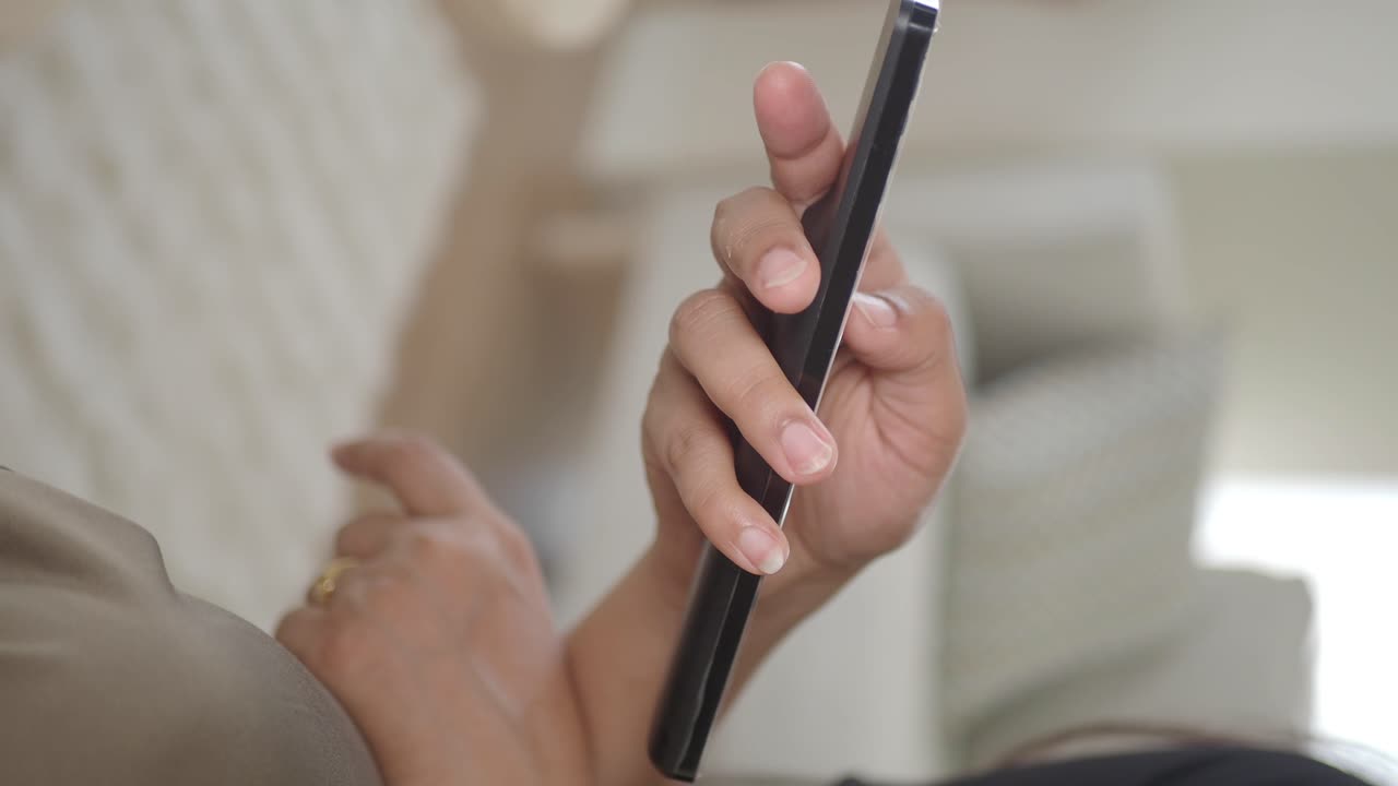 손 잡고 스마트 폰