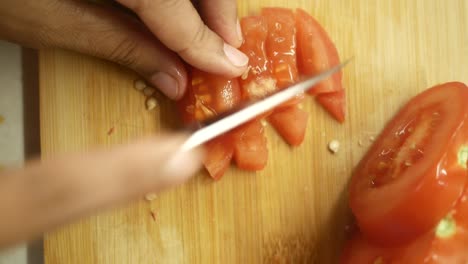 cortar los tomates