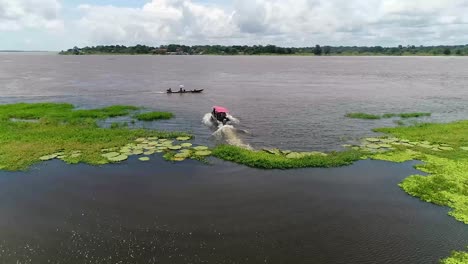 un dron disparó sobre el río amazonas cerca de parintins, brasil