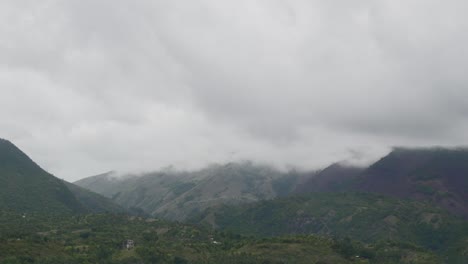 Scenic-mountain-landscape-covered-in-clouds-on-Cebu-Island,-Philippines