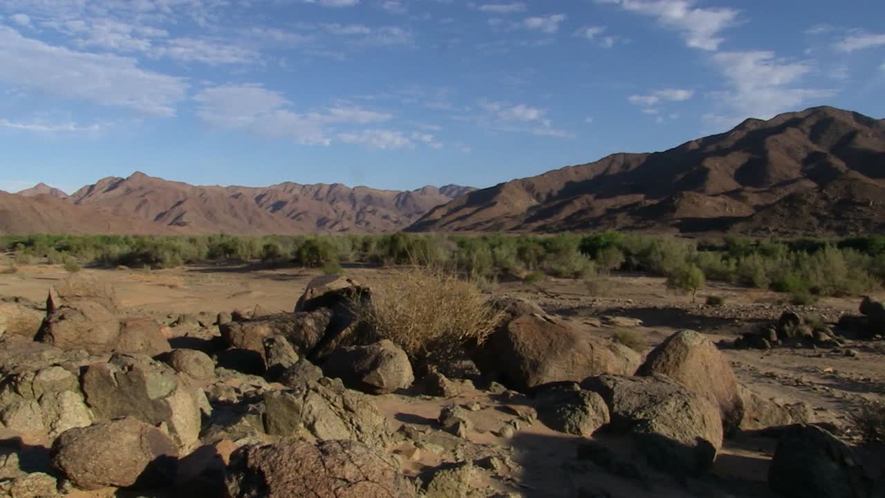 richtersveld 국립 공원의 마른 제방