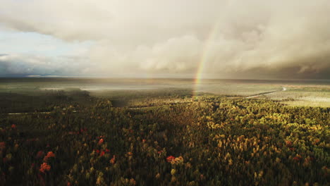 Arcoíris-Tras-Tormenta-En-El-Norte-De-Michigan