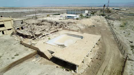 hotel abandonado en el mar muerto israel