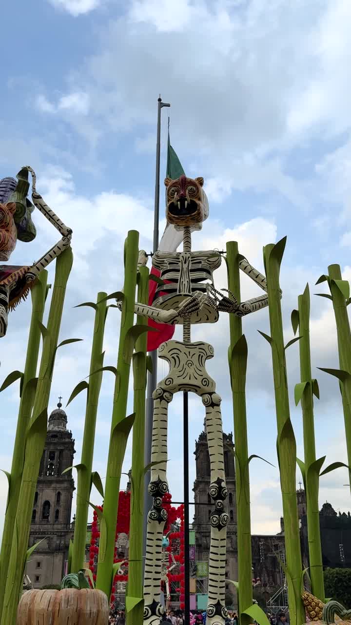 Vertical shot of giant mexican skeleton sculpture, CDMX