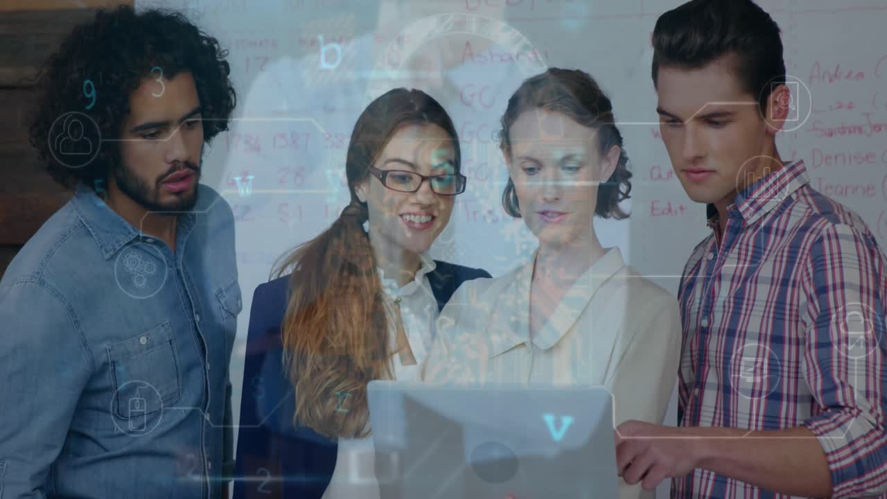 un hombre de negocios discutiendo sobre una computadora portátil en una reunión en una oficina