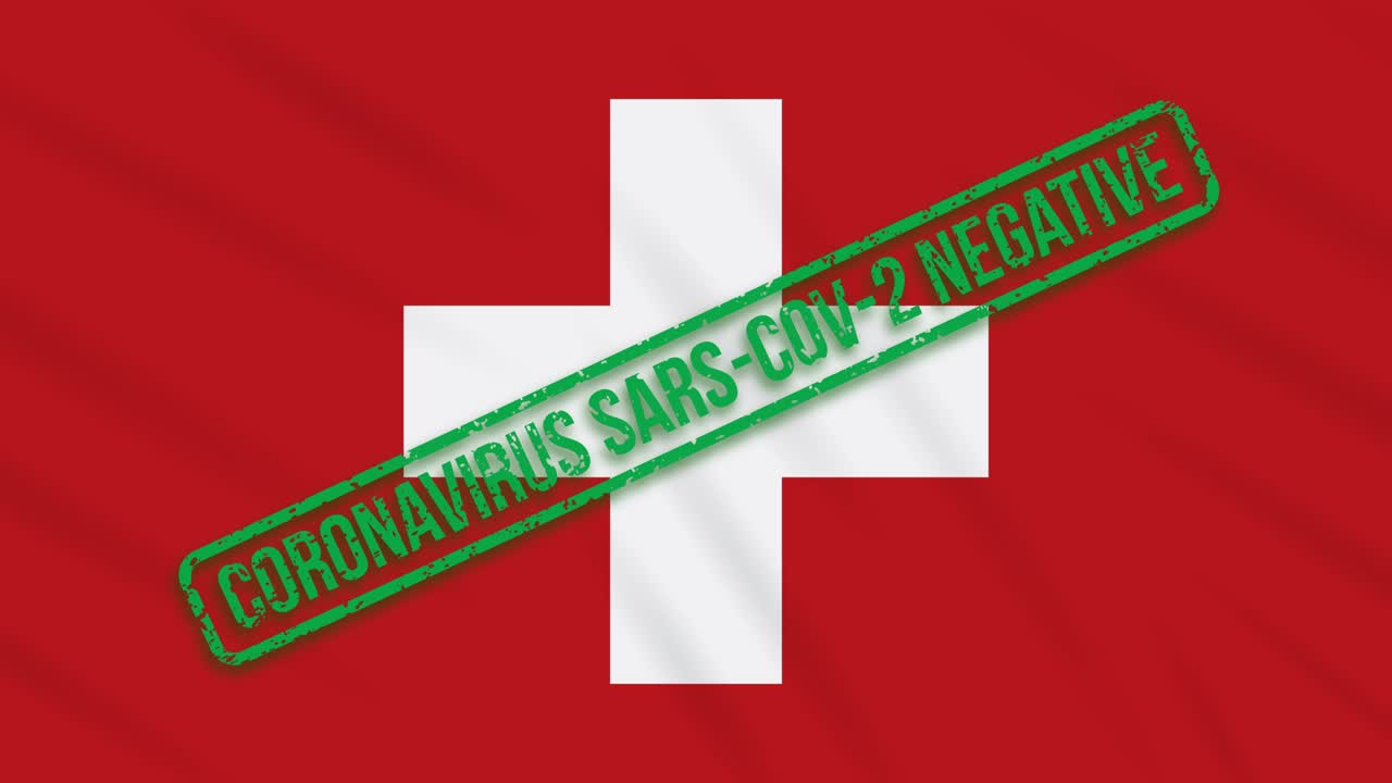 bandera suiza ondeando con sello verde de libertad del coronavirus, bucle