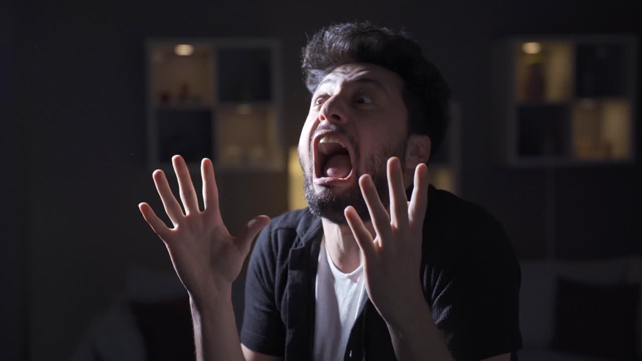 정신적 장애를 가진 정신질환자입니다.