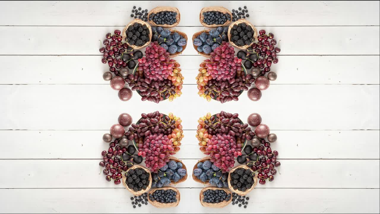 컬러풀한 과일 선택으로 만들어진 칼레도스코프 패턴, 장난스러운 평평한 건강 식품 개념.