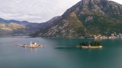 impresionante ciudad barroca de perast, montenegro panorama aéreo sobre st