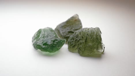 Authentic-Raw-Moldavite-Rocks-Crystal-Gemstone-4k-30p-Macro-Shots