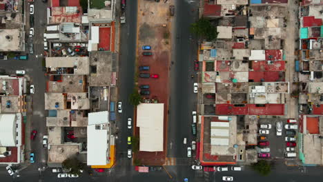 Volando-Sobre-La-Vista-Aérea-Del-Barrio-Residencial-En-Los-Suburbios-De-La-Ciudad-De-México