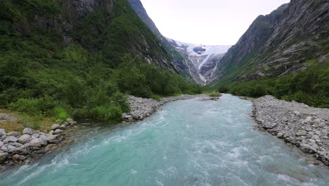 Gletscher-Kjenndalsbreen-Schöne-Natur-Norwegen-Naturlandschaft.