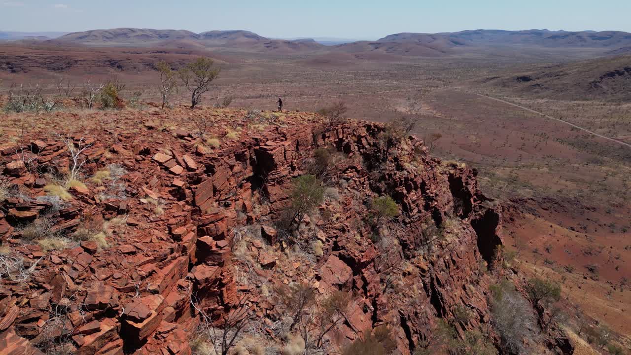 cordilleras secas de las montañas de australia occidental caminata aventura disparo de dron