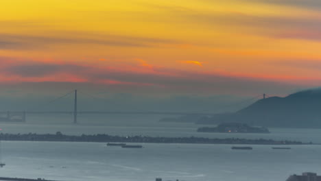 Timelapse-Del-Puente-Golden-Gate-De-San-Francisco-Y-Vista-Panorámica-Del-área-De-La-Bahía-Al-Atardecer