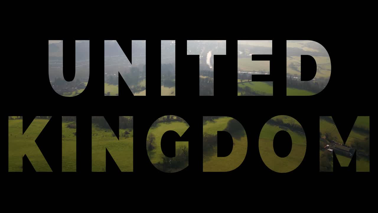 영국의  ⁇ 과 시골의 공중 드론  ⁇ 과 그래픽 스펠링 영국