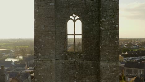 Symmetric-shot-of-St-Mary's-Abbey,-Trim