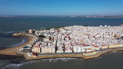 Barrios-Antiguos-De-Cádiz-España-Vista-Aérea-Tarde-Soleada