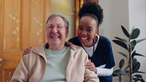 Senior,-Mann-Oder-Gesicht-Einer-Krankenschwester-Im-Pflegeheim