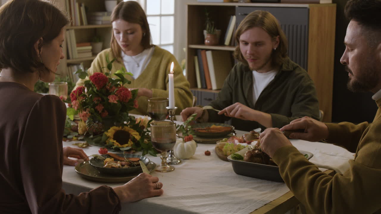 reunión familiar para cenar