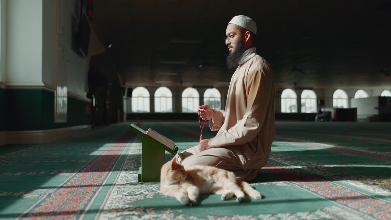 코란, 이슬람교와 모스크에 신앙을 가진 사람