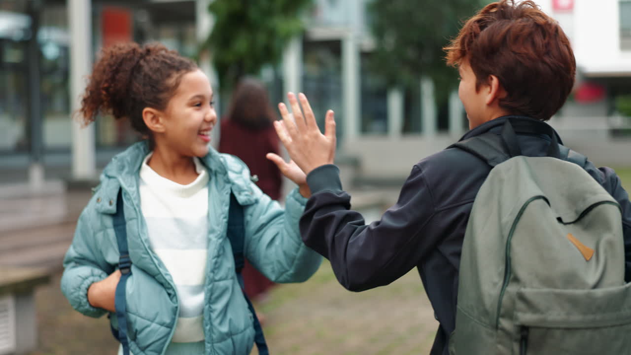 학교에 다니는 아이들