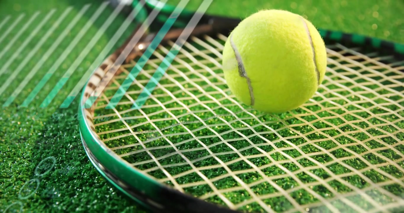 Tennisracket og ball med levende teksturer på grønt kunstgress i 3D-gjengivelse