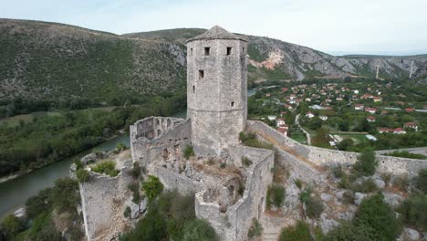 antiguo castillo histórico