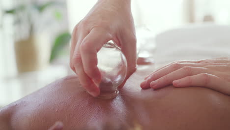 día de relajación en el spa con terapia de ventosas
