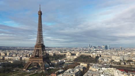 Parisian-landscape-with-Tour-Eiffel,-France