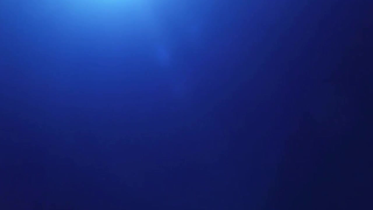 Transizioni astratte con perdite di luce blu ed effetti lens flare