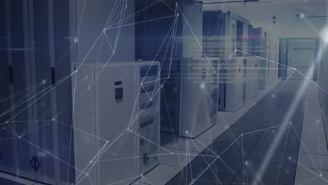 animación de la red de conexiones y procesamiento de datos sobre la sala de servidores