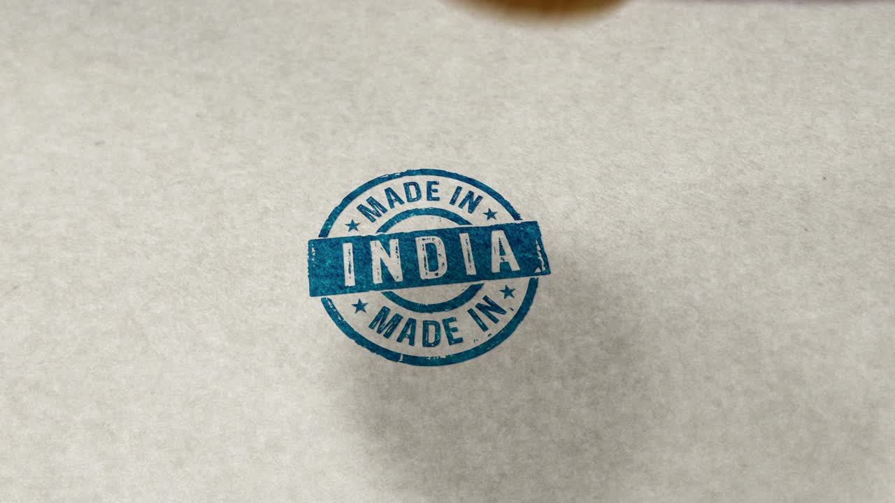 Timbro "Made in India" e animazione in loop di timbratura.