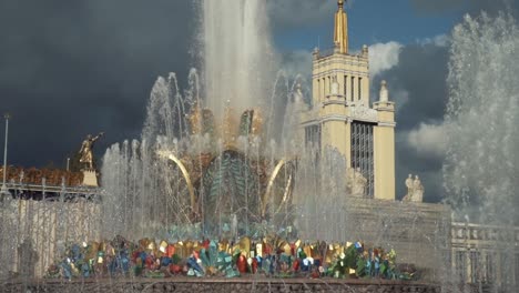 moscow exhibition fountain